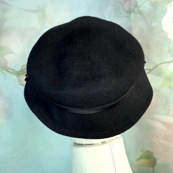 Vintage Neumann-Endler Fairfield Felts 100% Wool Feather Cutout Detail Hat - Picture 4 of 7